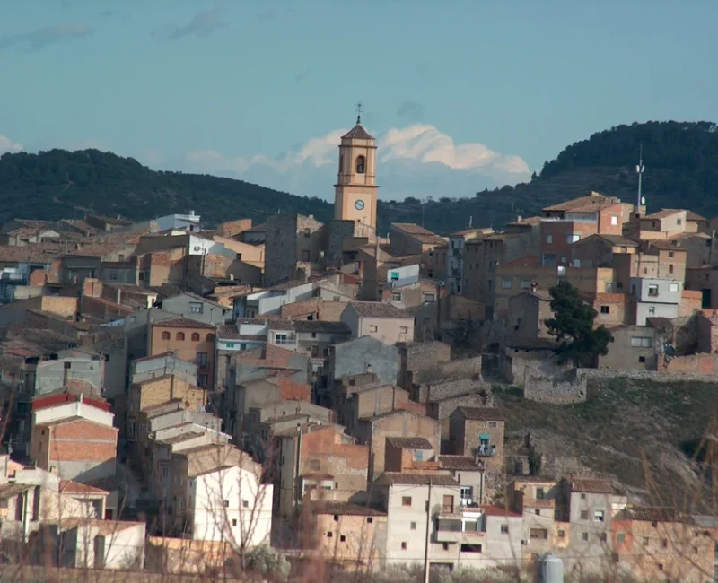 Vista del poble del Pinell de Brai